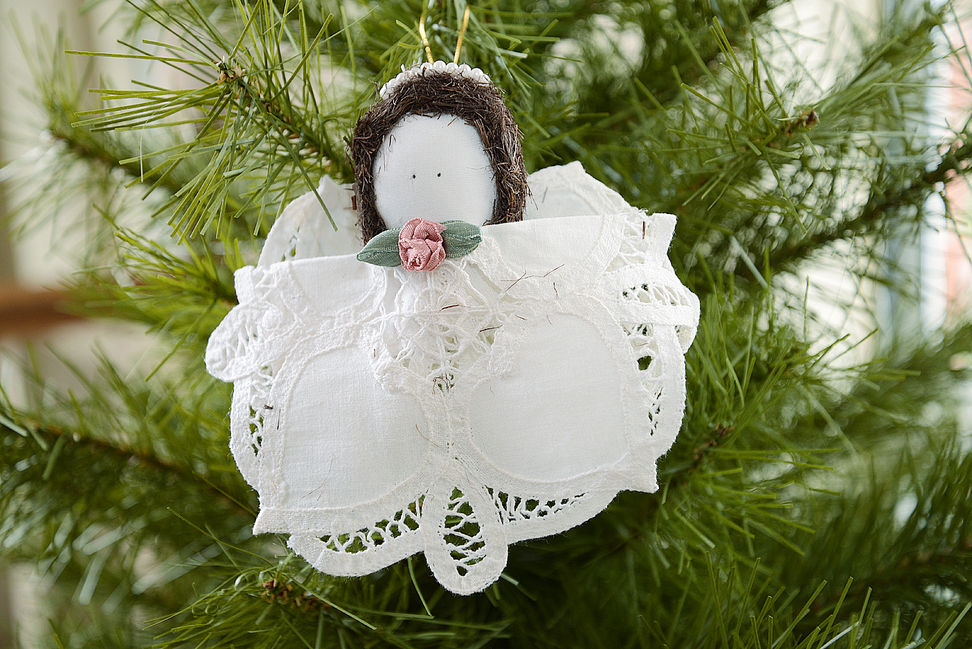 Happy Heart Battenburg Lace Angel