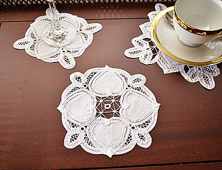 round happy heart battenburg