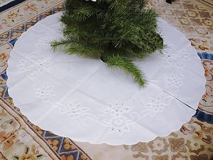 Battenburg Embroidery Tree Skirts – Embroidery Imperial Battenburg