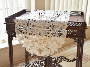 Table Runner. Christina Crystal Lace. Oval Corner. Pistachio Shell Color.