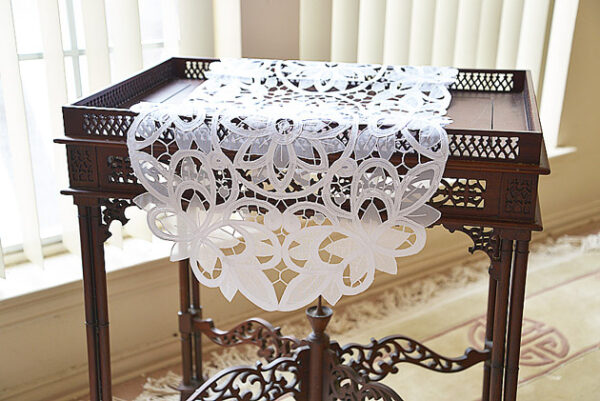 oval crystal lace runner