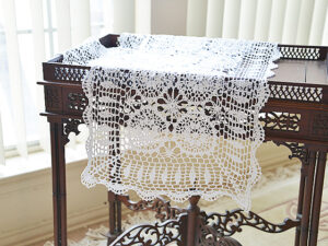 Table Runner. Sun Flowers Crochet Lace. White Color