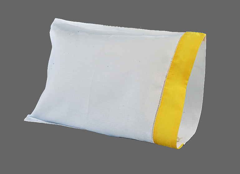 Baby Pillowcase Golden Kiwi Color border