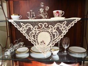 Battenburg Book Shelf Decor. Battenburg Pineapple. Ecru Color